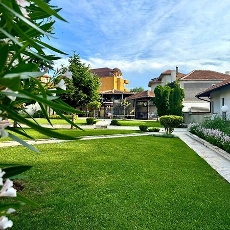 Apartment Elvira Chernomorets Bagian luar foto