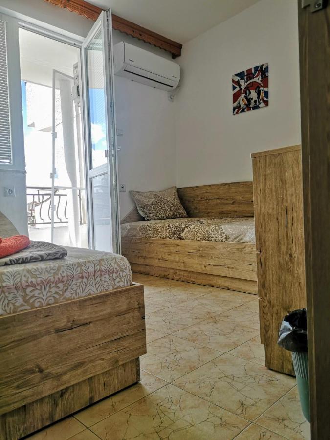 Apartment Elvira Chernomorets Bagian luar foto