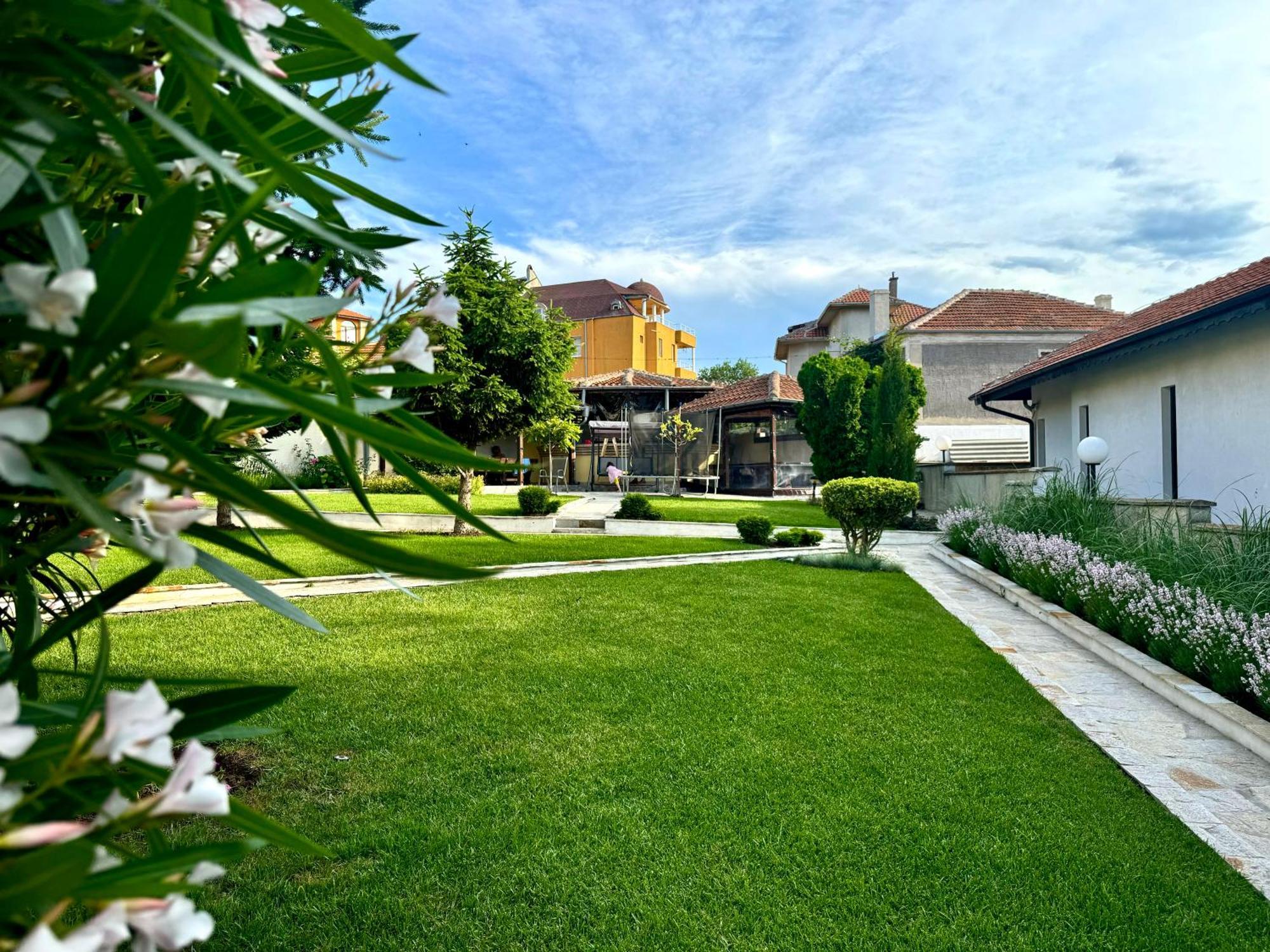 Apartment Elvira Chernomorets Bagian luar foto