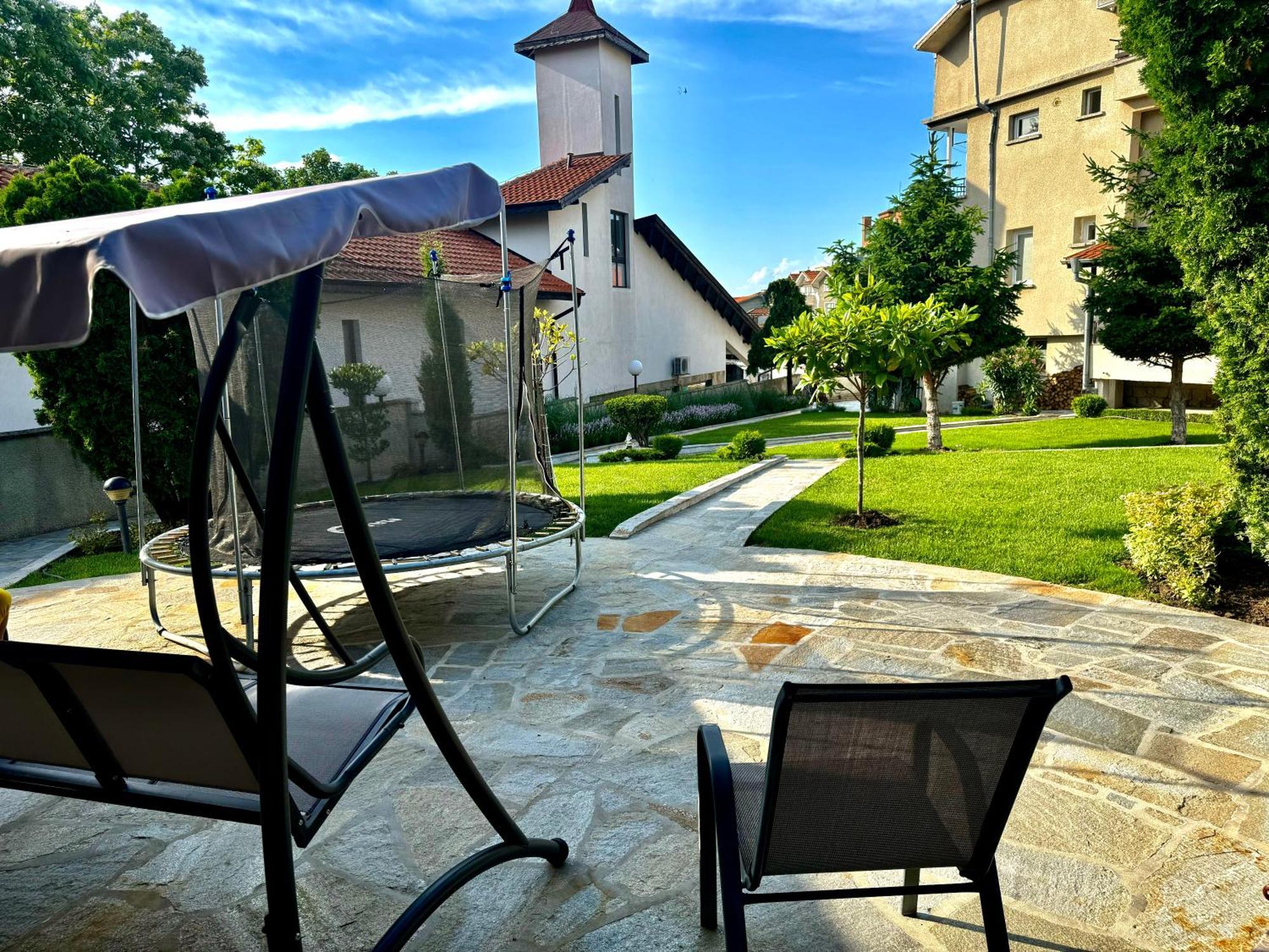 Apartment Elvira Chernomorets Bagian luar foto