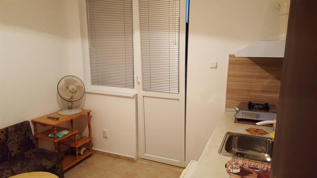 Apartment Elvira Chernomorets Bagian luar foto