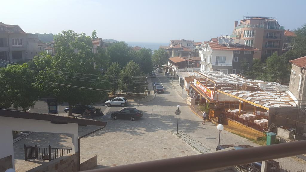 Apartment Elvira Chernomorets Bagian luar foto