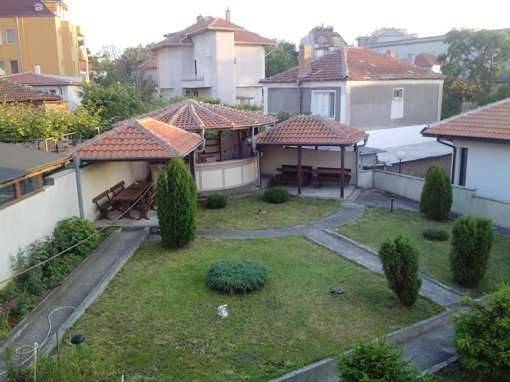 Apartment Elvira Chernomorets Bagian luar foto