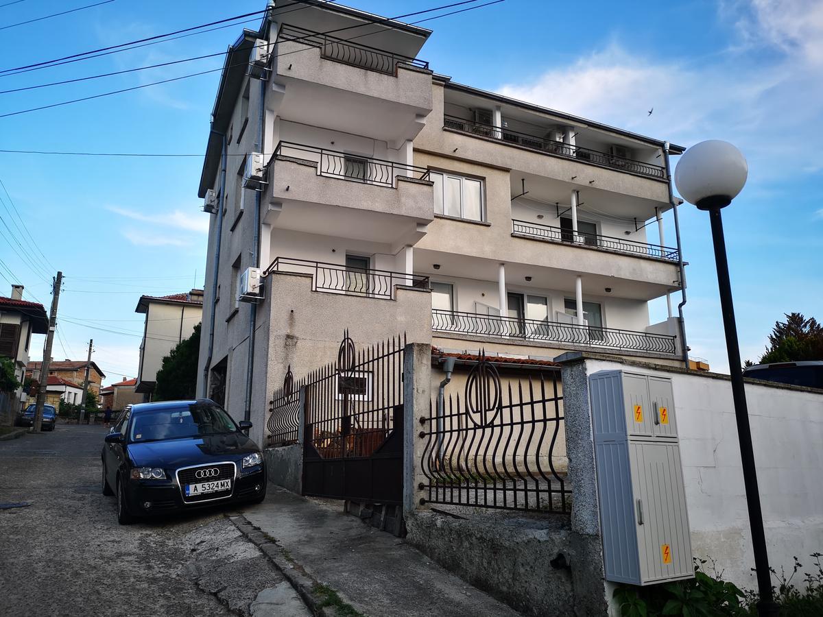 Apartment Elvira Chernomorets Bagian luar foto